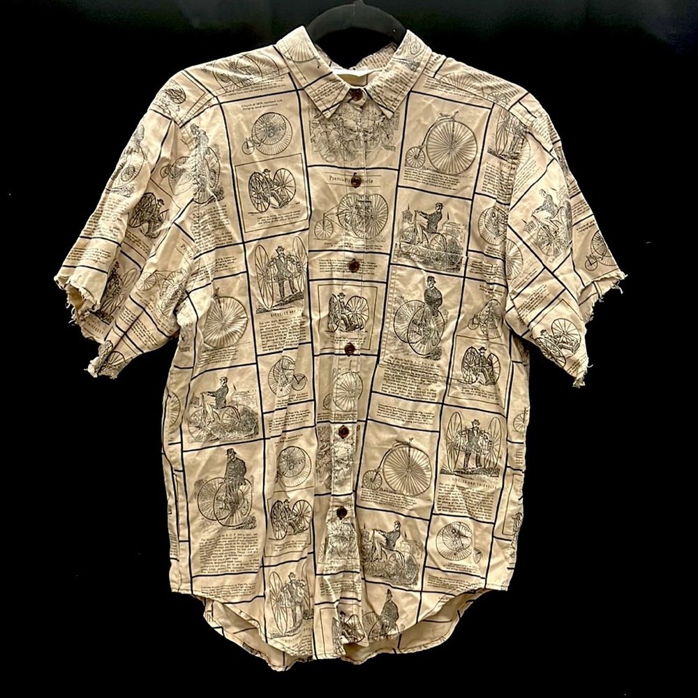 80s Novelty Print Button Down